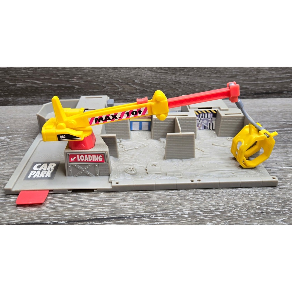 Vintage 1998 Hot Wheels Mattel Car Crusher World Construction Site Playset